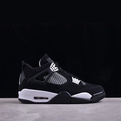 "J4" Sneaker