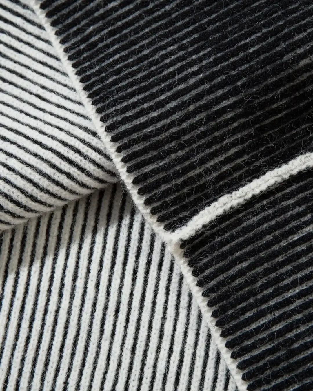 Raven Strickpullover